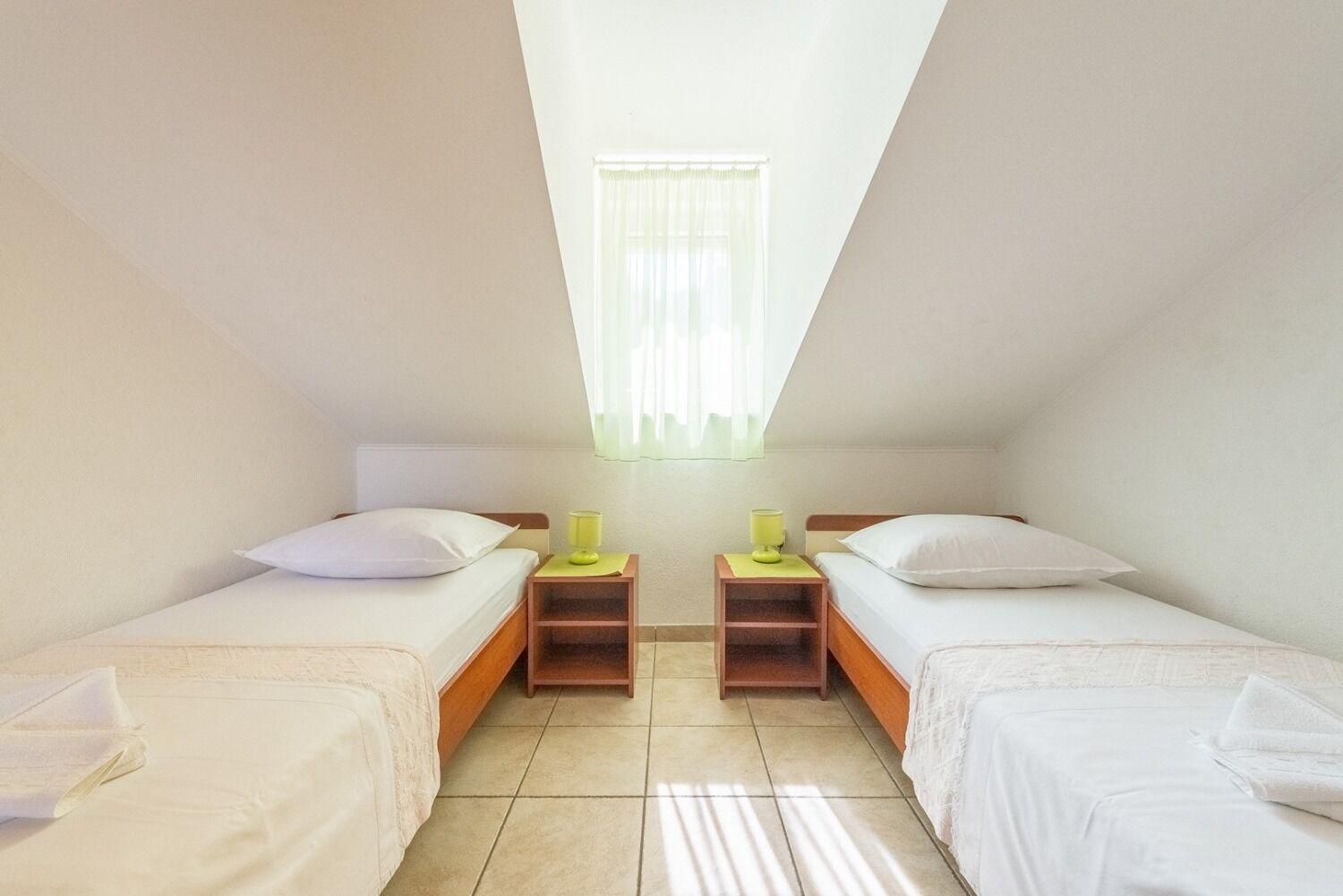 Apartment Bubi Trogir Bagian luar foto