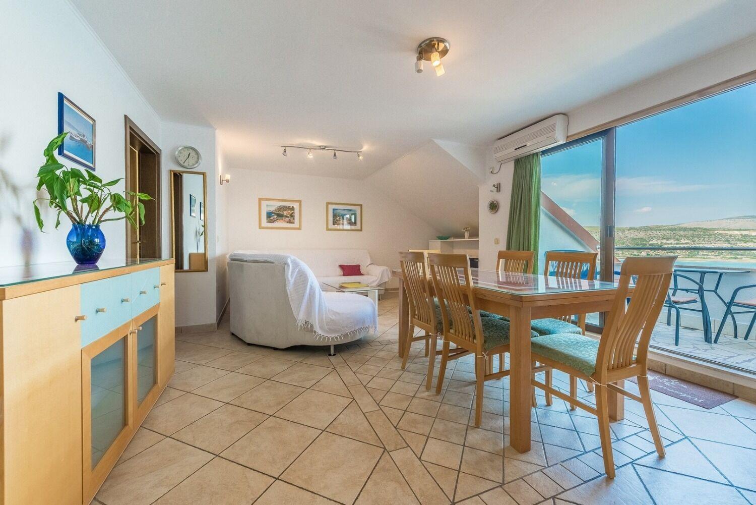 Apartment Bubi Trogir Bagian luar foto