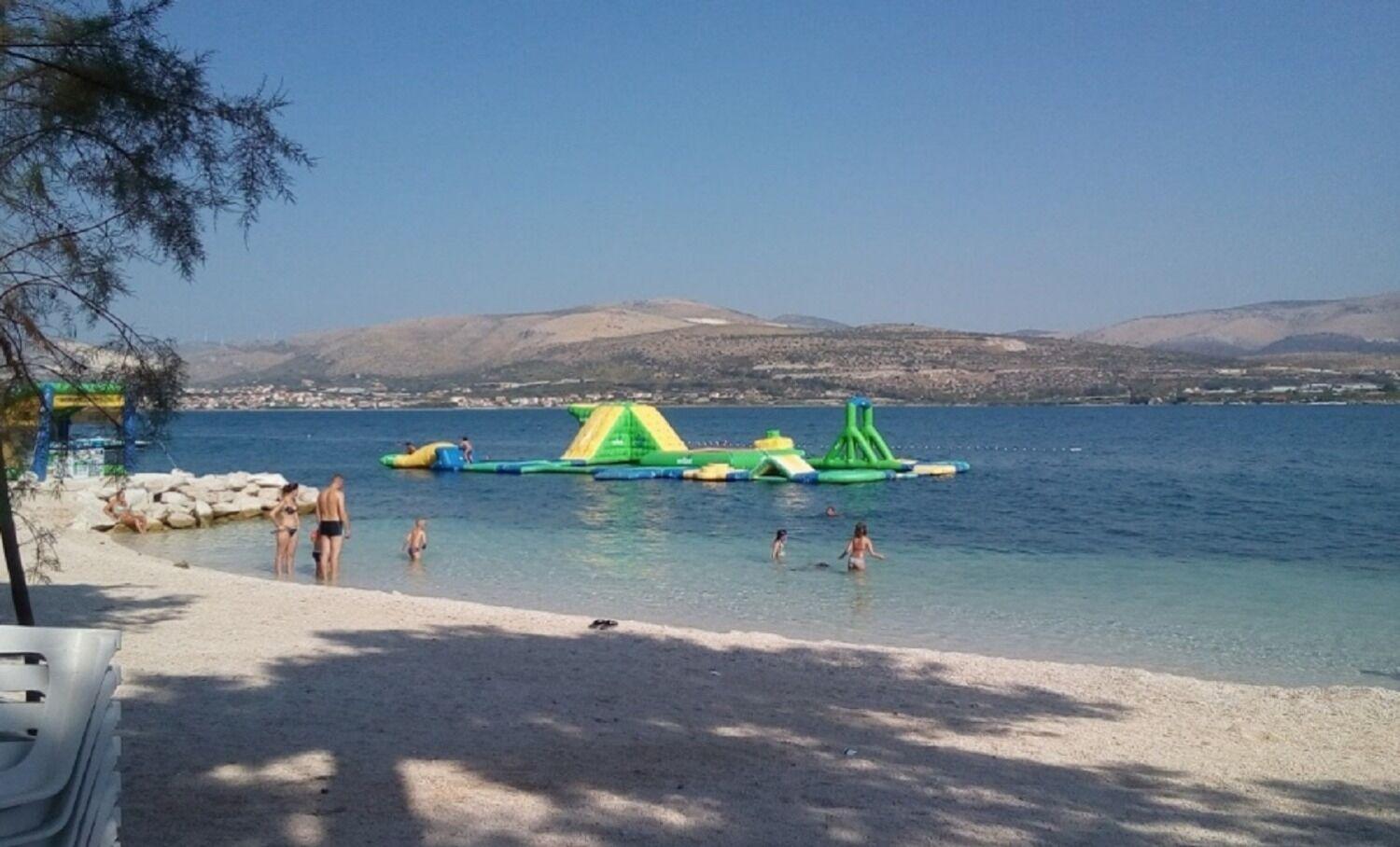 Apartment Bubi Trogir Bagian luar foto