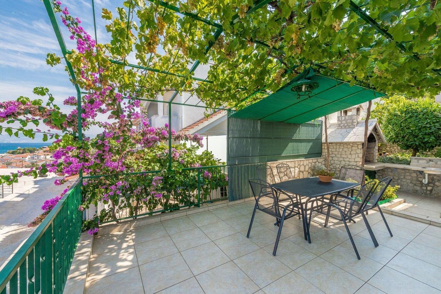 Apartment Bubi Trogir Bagian luar foto