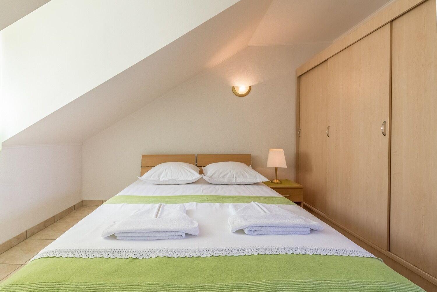 Apartment Bubi Trogir Bagian luar foto