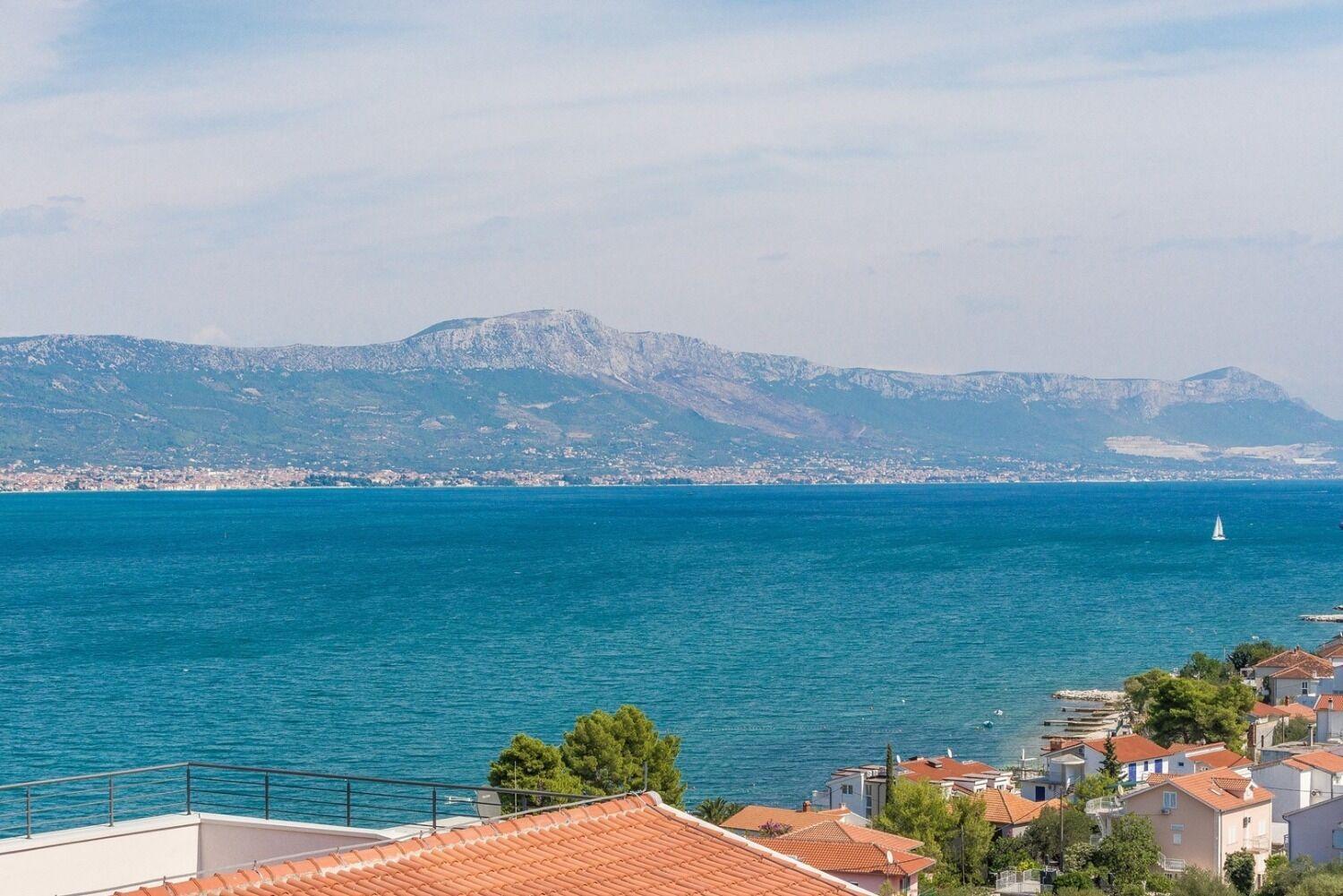 Apartment Bubi Trogir Bagian luar foto
