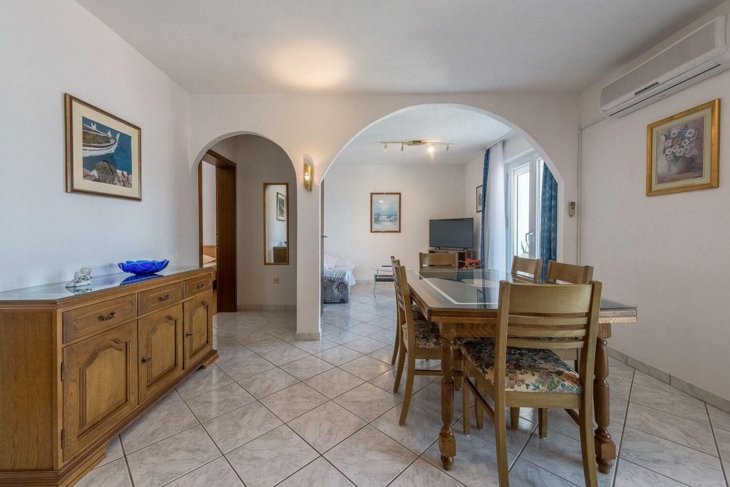 Apartment Bubi Trogir Bagian luar foto