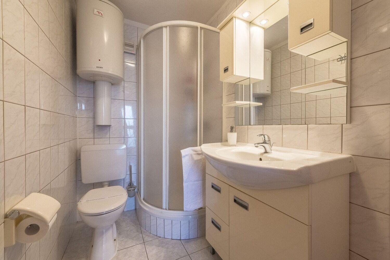 Apartment Bubi Trogir Bagian luar foto